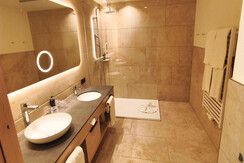 Familienstudio Bernstein Badezimmer