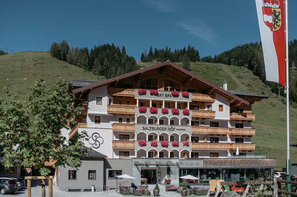 Hotelansicht vorne Salzburger Hof©nadia.jabli-2453