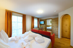 Familienzimmer mit extra Kinderzimmer