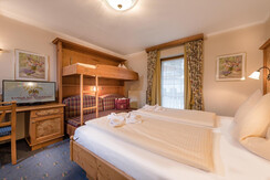 4bettzimmer-stockbett-familienhotel-zauchenseehof