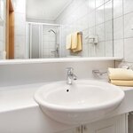 Photo of Dvojlůžkový pokoj, sprcha, WC | © Jagdhof