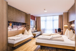 betten-familienzimmer-jufa-hotel-altenmarkt-large
