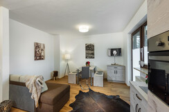 Küche mit Wohnbereich