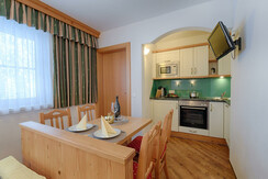 Landhaus Grub Appartement Bergkristall Kochnische