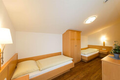 App_27 Schlafzimmer 2
