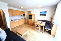 49e27808-4aae-4fec-85a9-0f168b368015