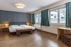 Room Pictures_Room_H_TR_1