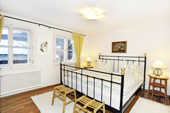 Schlafzimmer Berg mit Doppelbett