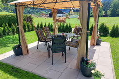 Pavillon zum gemütlichen relaxen im Garten.