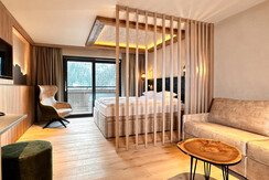 Die Hotelsuite Edelweiss mit Südbalkon