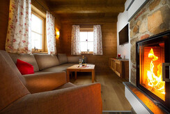 Kuschelsofa mit Kamin