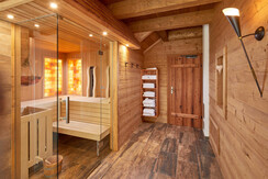 Salzstein-Sauna mit Infrarotelementen