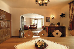 Chalet Lerch - Esstisch, RGB, 2480 px, 72ppi, Atel