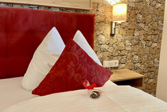 Bedroom Holzofen Detailed photo