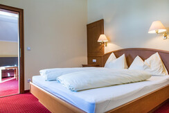 Appartements-Monuth-Appartement24-Schalfzimmer1