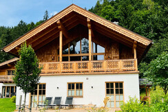 Chalet mit Sonnenterrasse und größzügigen Balkon
