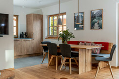 gemütliche Esstischecke