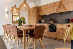 großzügige Küche mit viel Platz