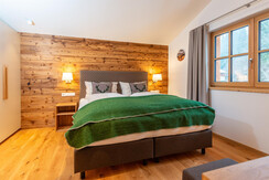 Gesamt vier Schlafzimmrt