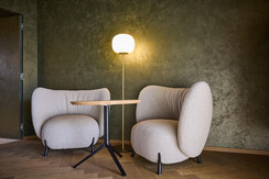 hotel-noa-schladming-suite-sitzecke