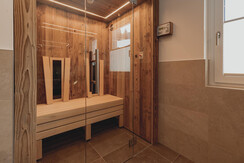 Altholz-Infrarotkabine