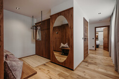 PoSt Maria Alm Vorraum Max