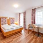 Photo of Triple room, bath, toilet, economy