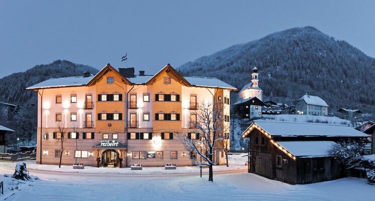 main house reslwirt in winter