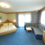 Photo of family room with shower, WC