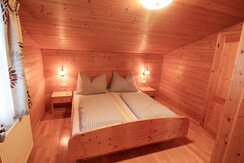 Cosy bedroom with shower/WC for two