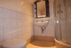 Richlegghof bathroom with shower/WC
