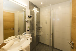 Bad Doppelzimmer Komfort4