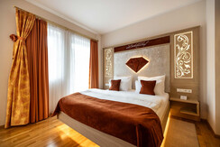 Hotelzimmer im Schlosshotel Lacknerhof Flachau_WEB