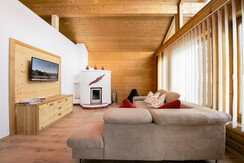 Zirbenchalet_Wiese (9)