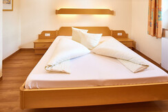 appartement-typ-b-schlafzimmer