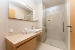 Typ 4F/4E_Bad_Dusche