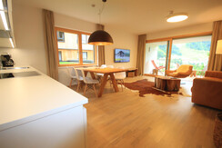 Offener Wohn- und Essbereich