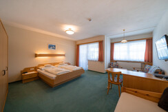 Tischlberger_Zimmer2022_WEB-0485