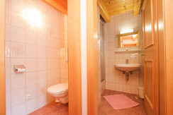 zweites Badezimmer