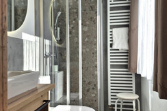 Dreibettzimmer 2025 Wc