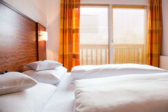 Apartment E, Doppelzimmer