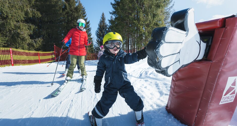 The Funslope Königslehen guarantees an action-packed experience for the whole family! The extraordinary ‘ski slope’ offers a combination of sport, fun and skill for young and old. | © Zauchensee Liftgesellschaft/Christian Schartner