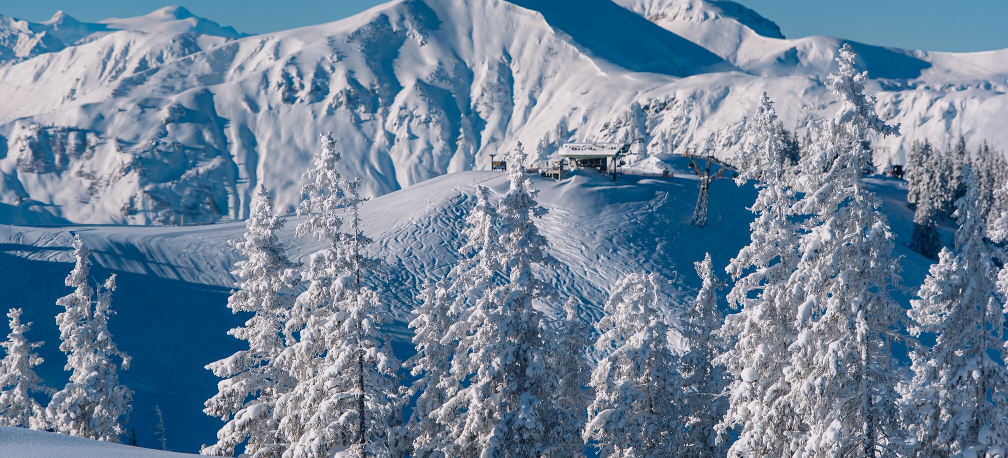 Beim Skifahren wunderschöne alpine Landschaften genießen in Ski amadé