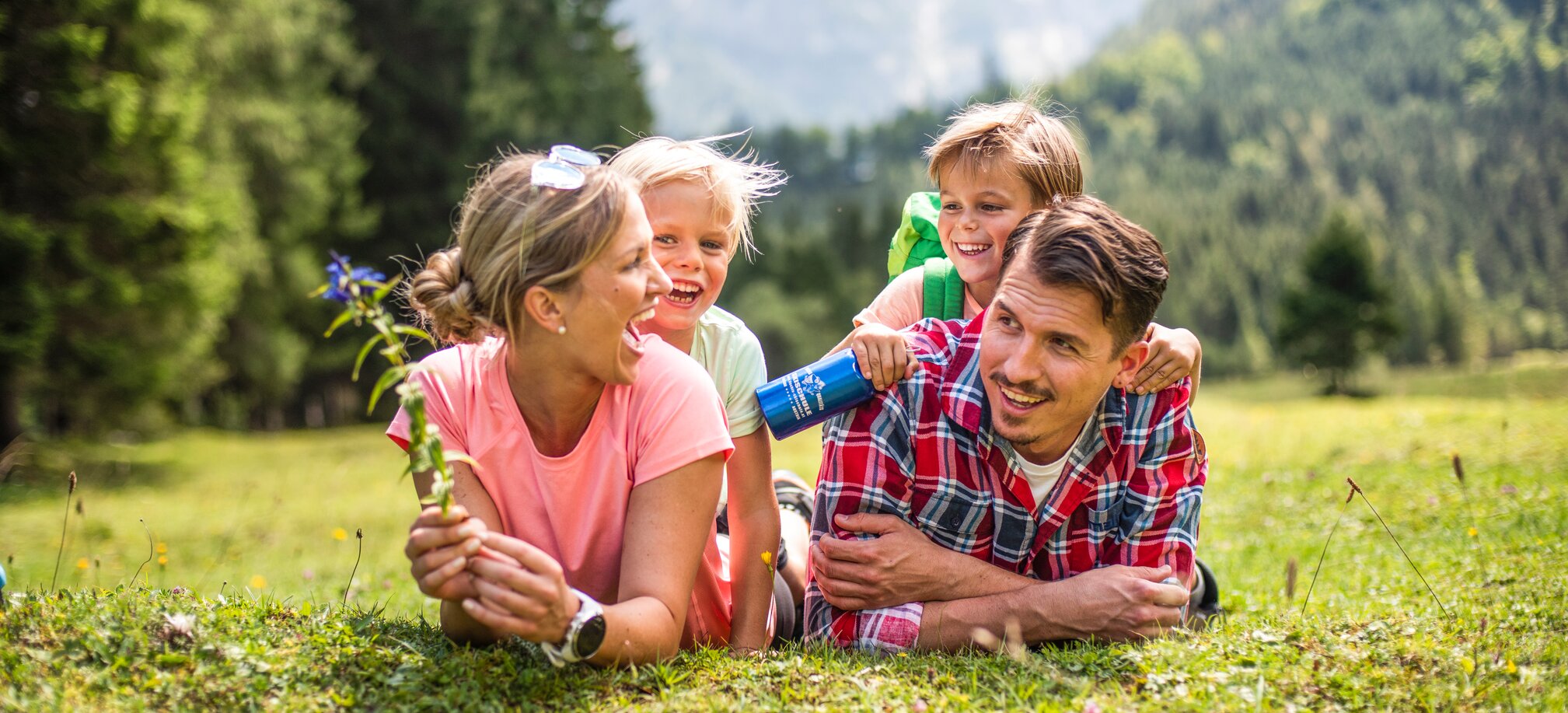 Family hiking holidays during summer in the mountains of Salzburger Sportwelt in Ski amadé