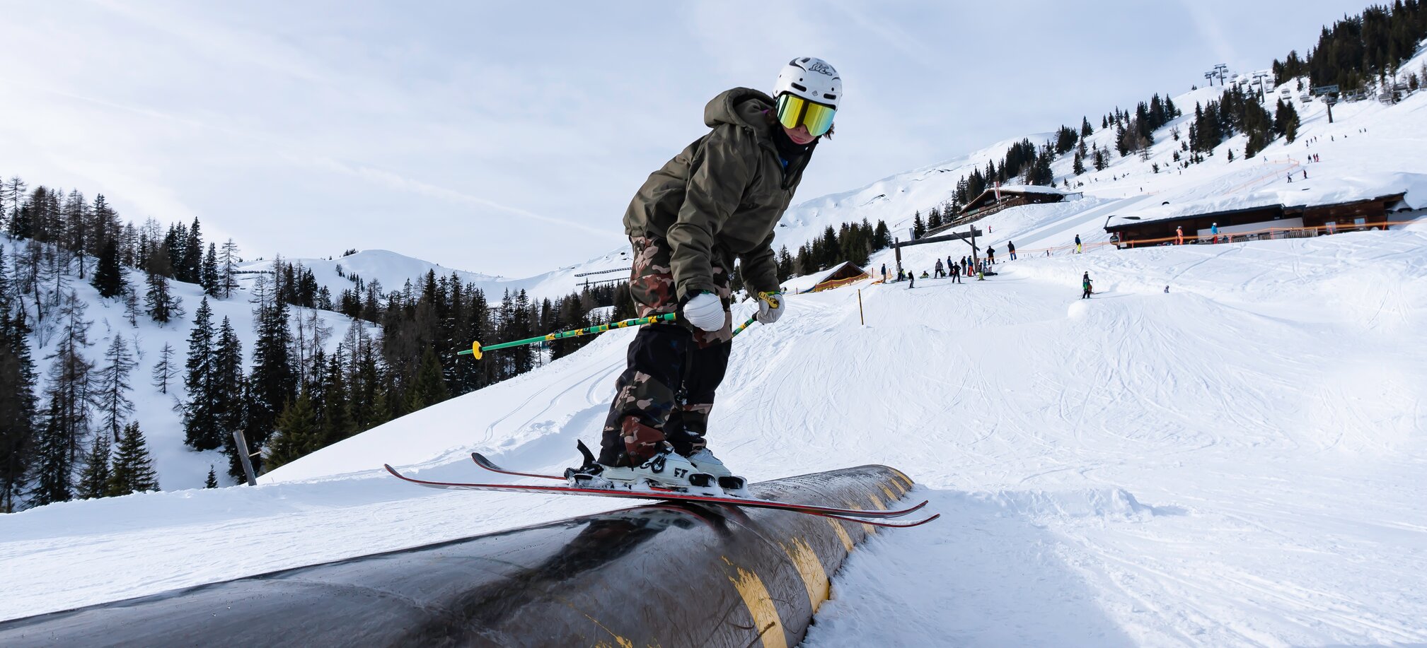 Freestyle Skifahren und Snowboarden in den Snowparks von Ski amadé - Rookie Of The Year Matej Svancer